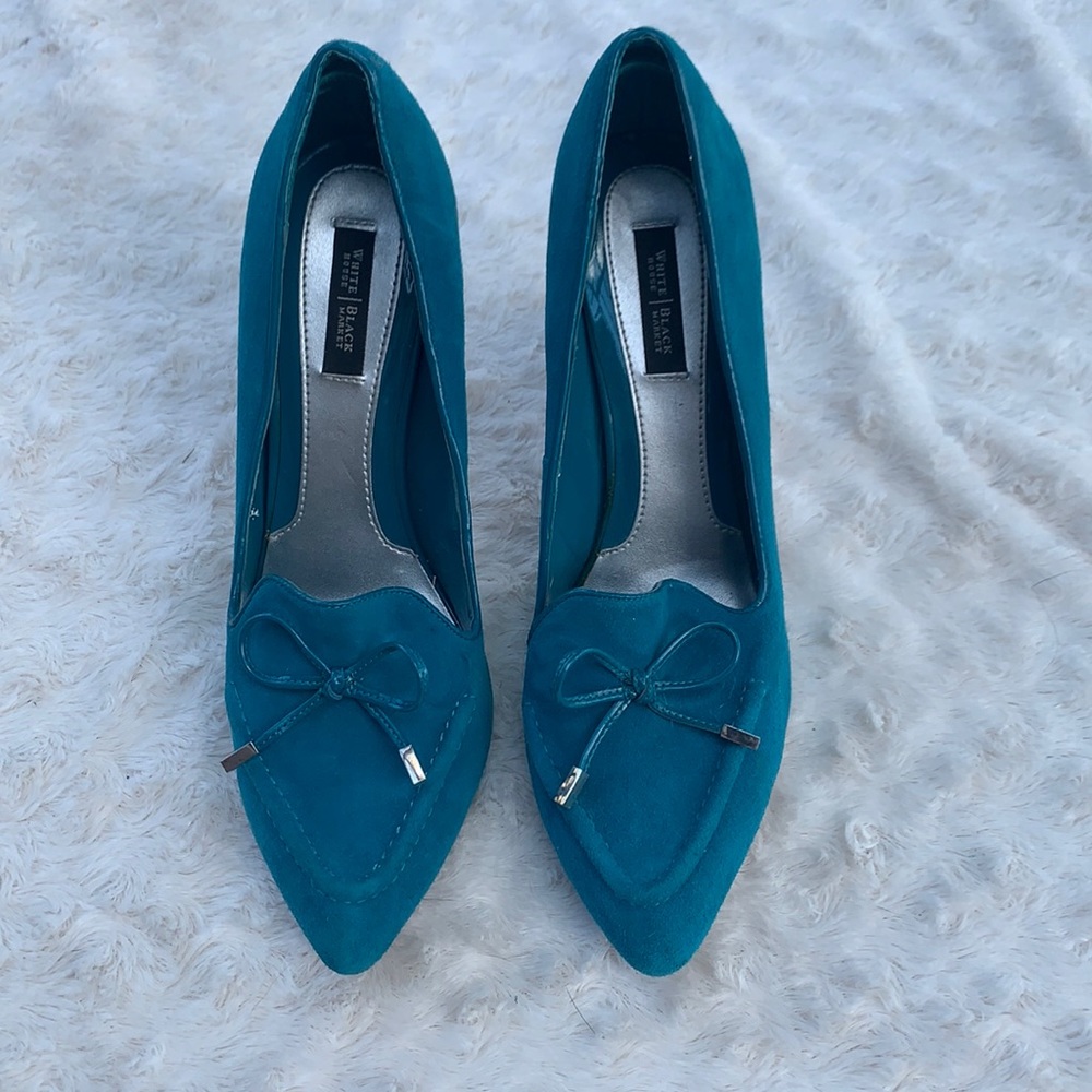 White House black market bright teal suede heels 9.5